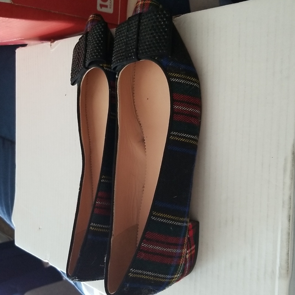 Shoes - Picture 2 of 4